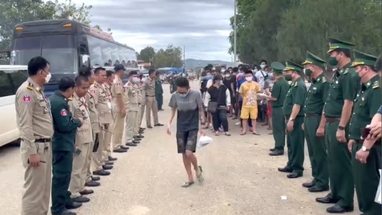 over 1,000 vietnamese citizens in cambodia rescued picture 1