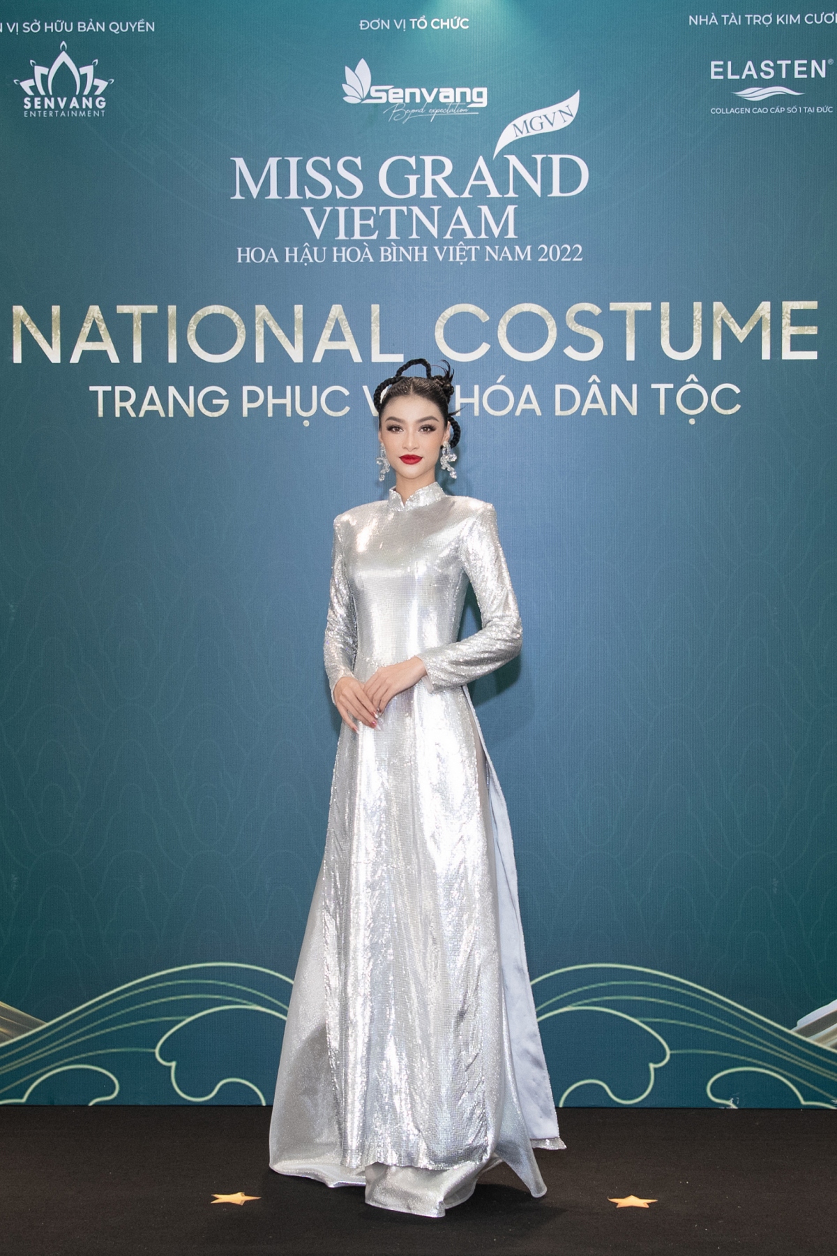 thuy tien cung dan hoa - A hau khoe dang tren tham do miss grand vietnam 2022 hinh anh 8