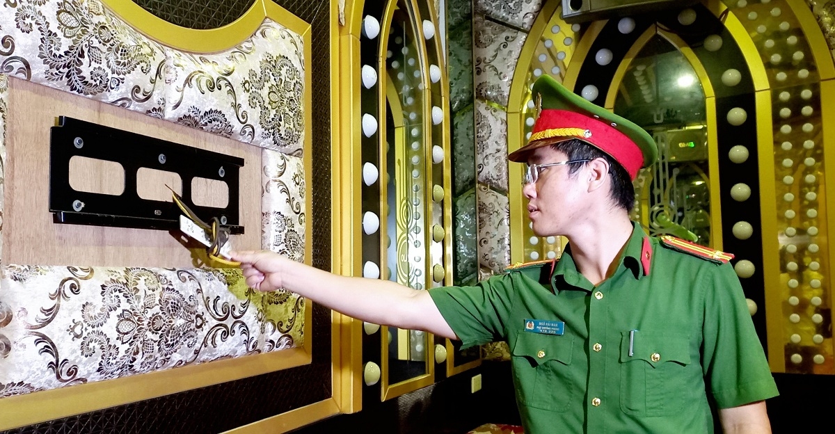 Hàng loạt quán karaoke phải dừng hoạt động khắc phục các quy định về PCCC