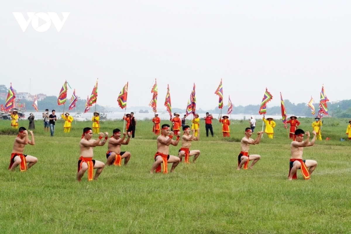 con son kiep bac autumn festival excites crowds in hai duong picture 7 con son kiep bac autumn festival excites crowds in hai duong picture 7