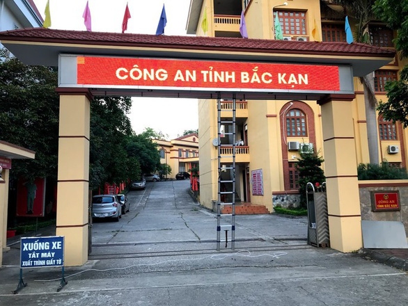 bac kan khai tru Dang cuu truong phong canh sat dieu tra hinh anh 1