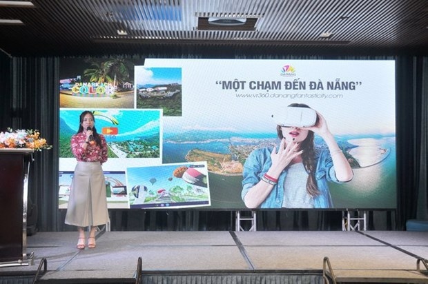 da nang treats tourists to virtual vacation experience picture 1