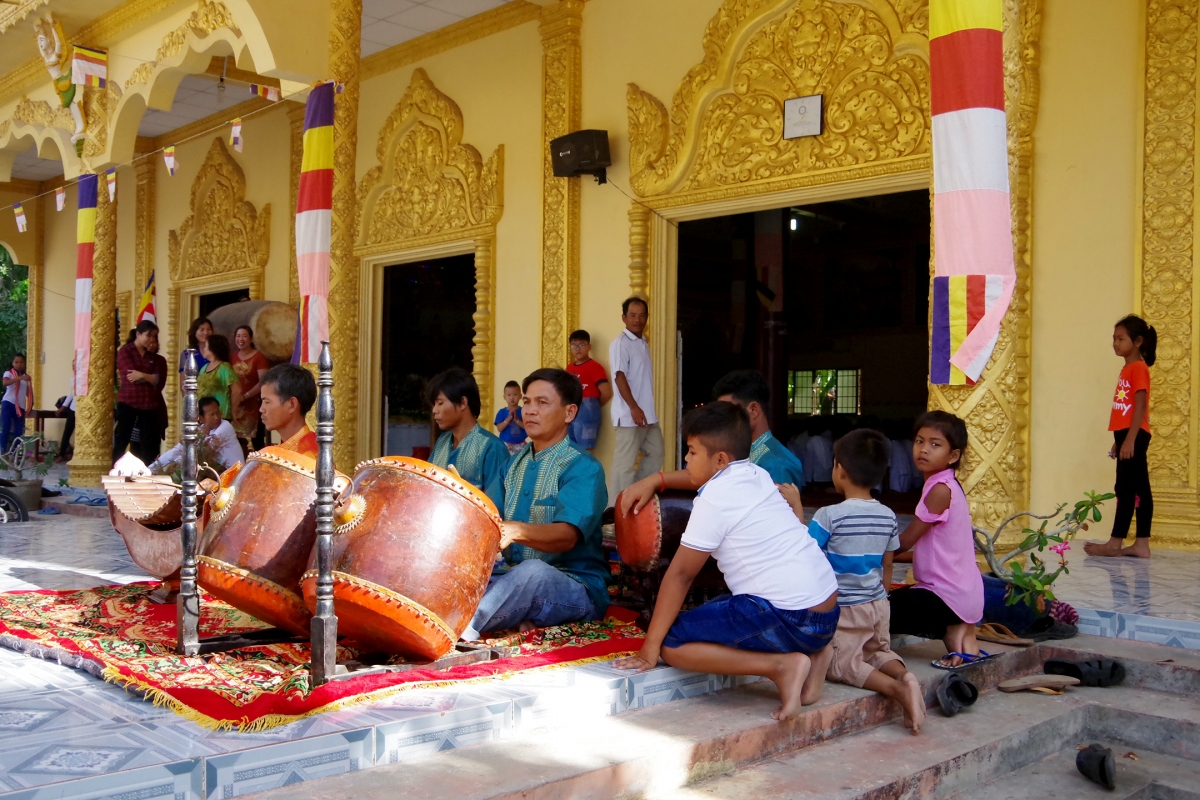 Nét văn hóa mới trong mùa lễ báo hiếu của đồng bào Khmer ngày nay