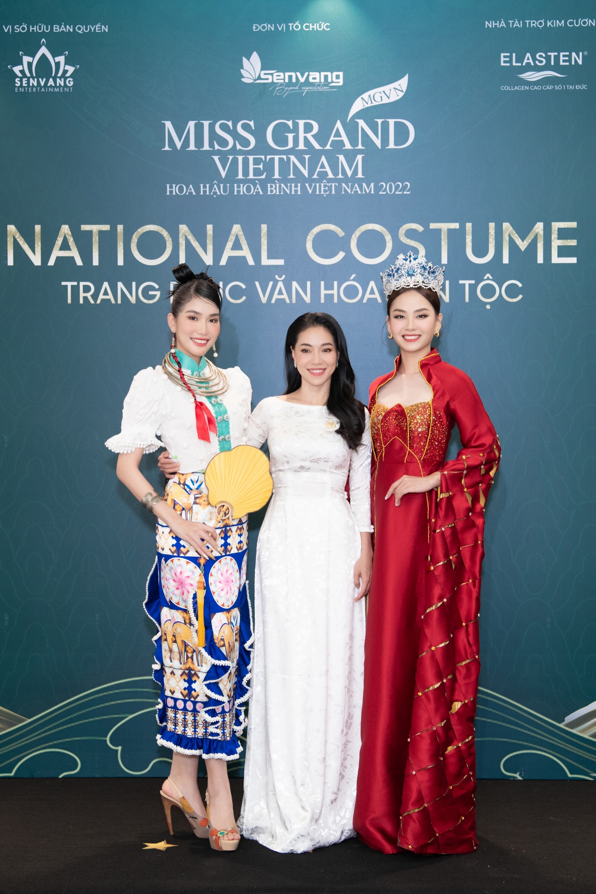 thuy tien cung dan hoa - A hau khoe dang tren tham do miss grand vietnam 2022 hinh anh 1