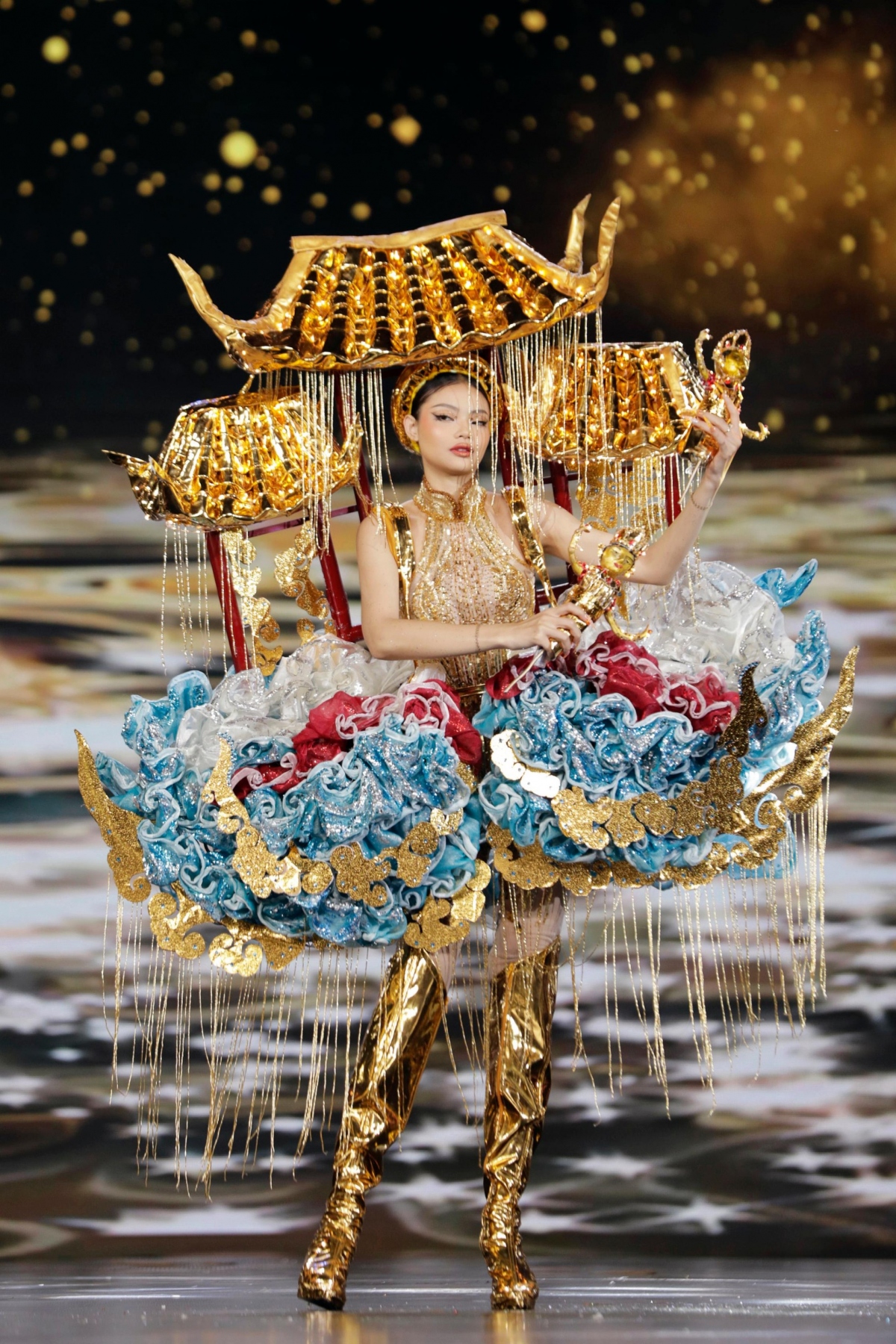 beauties wow in traditional costume contest at miss grand vietnam picture 7