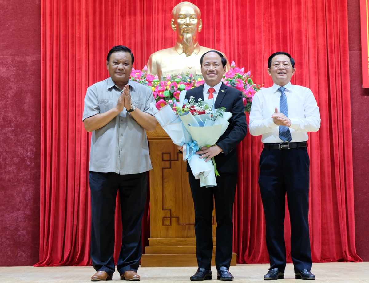 Thứ trưởng Bộ Thông tin và Truyền thông làm Phó Bí thư Tỉnh ủy Bình Định