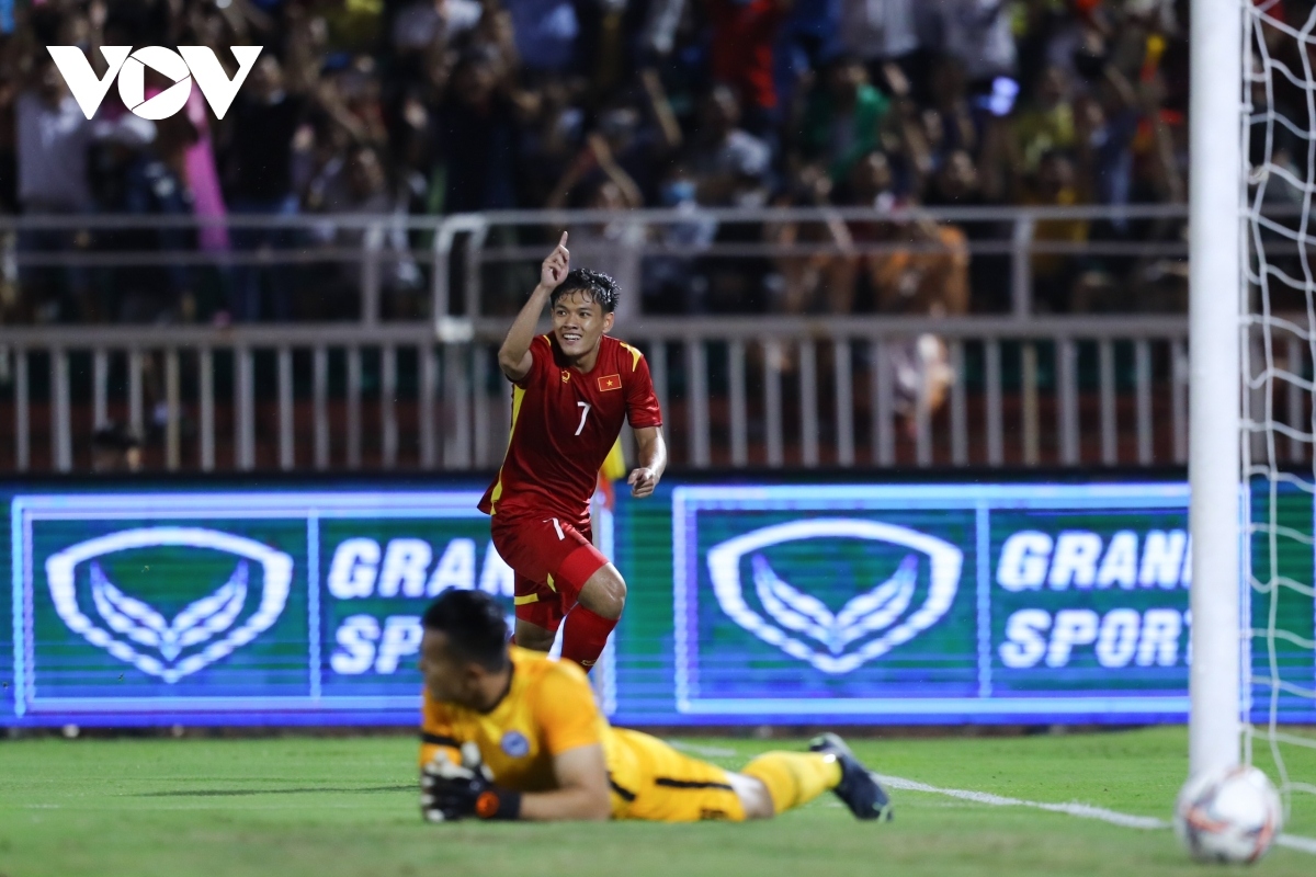 vietnam crush singapore 4-0 in a friendly ahead of aff cup 2022 picture 1