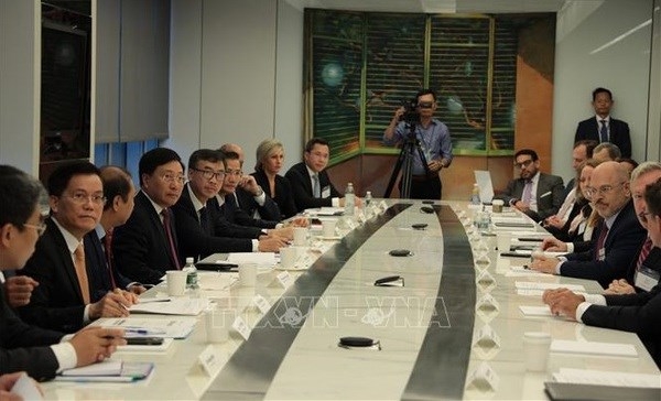 deputy pm talks with us business community picture 1 deputy pm talks with us business community picture 1