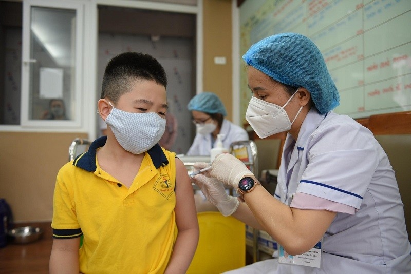 an additional 1.2 million pfizer vaccine doses arrive in vietnam picture 1