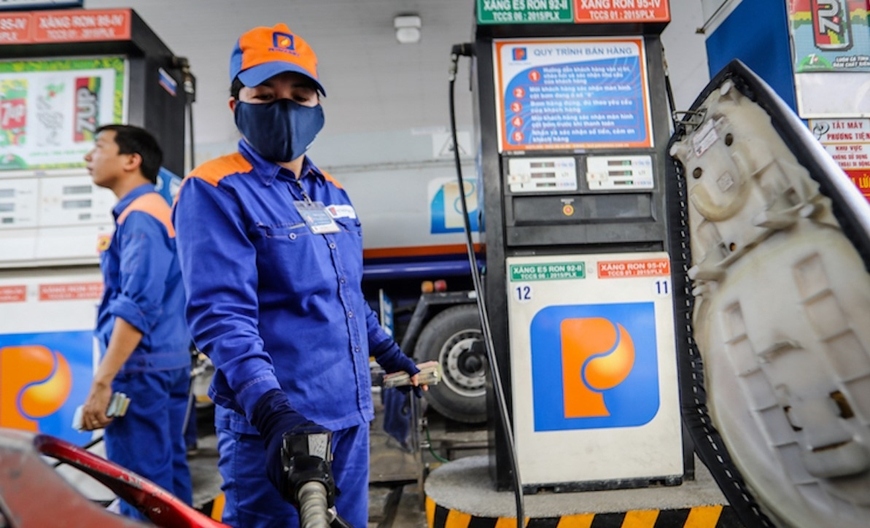 retail oil and petrol prices record third consecutive fall picture 1