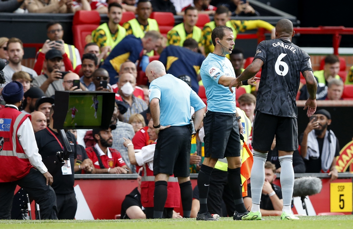bom tan antony mo ty so, mu cat chuoi thang cua doi dau bang arsenal hinh anh 7