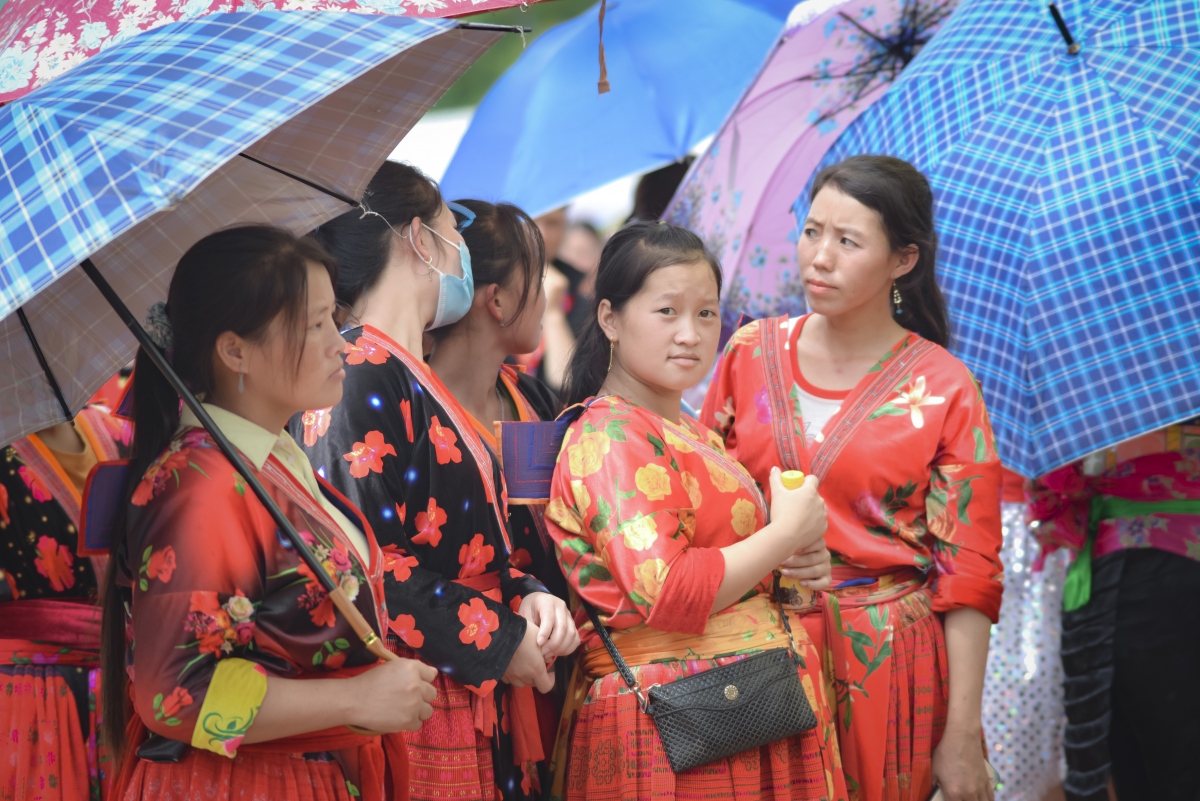 hang nghin nguoi du ngay hoi van hoa dan toc mong hinh anh 15