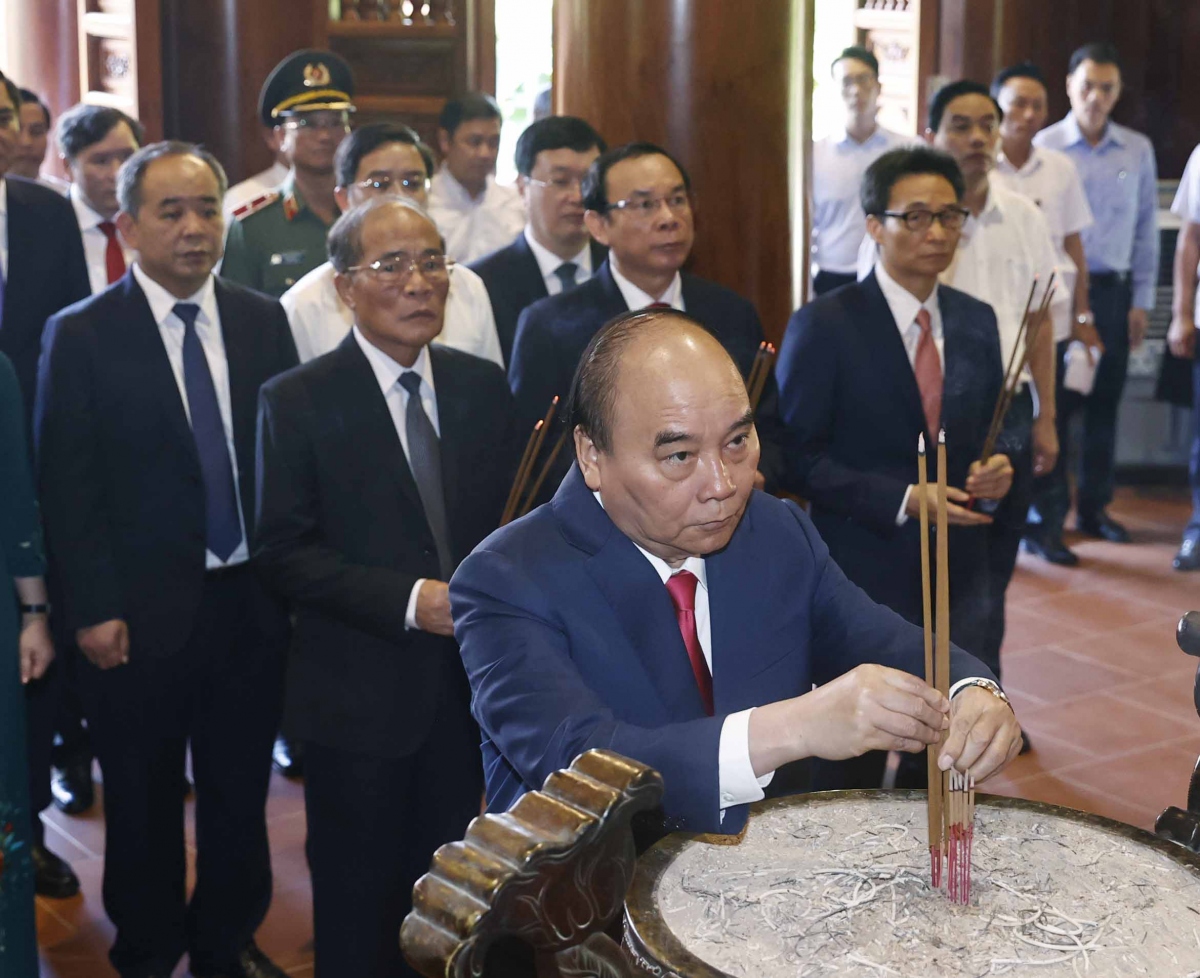 chu tich nuoc du le ky niem 120 nam ngay sinh tong bi thu le hong phong hinh anh 4 chu tich nuoc du le ky niem 120 nam ngay sinh tong bi thu le hong phong hinh anh 4