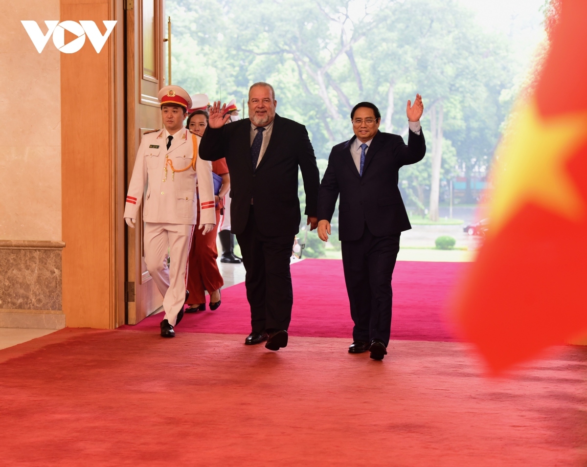 cuban prime minister manuel marrero cruz warmly welcomed in hanoi picture 7