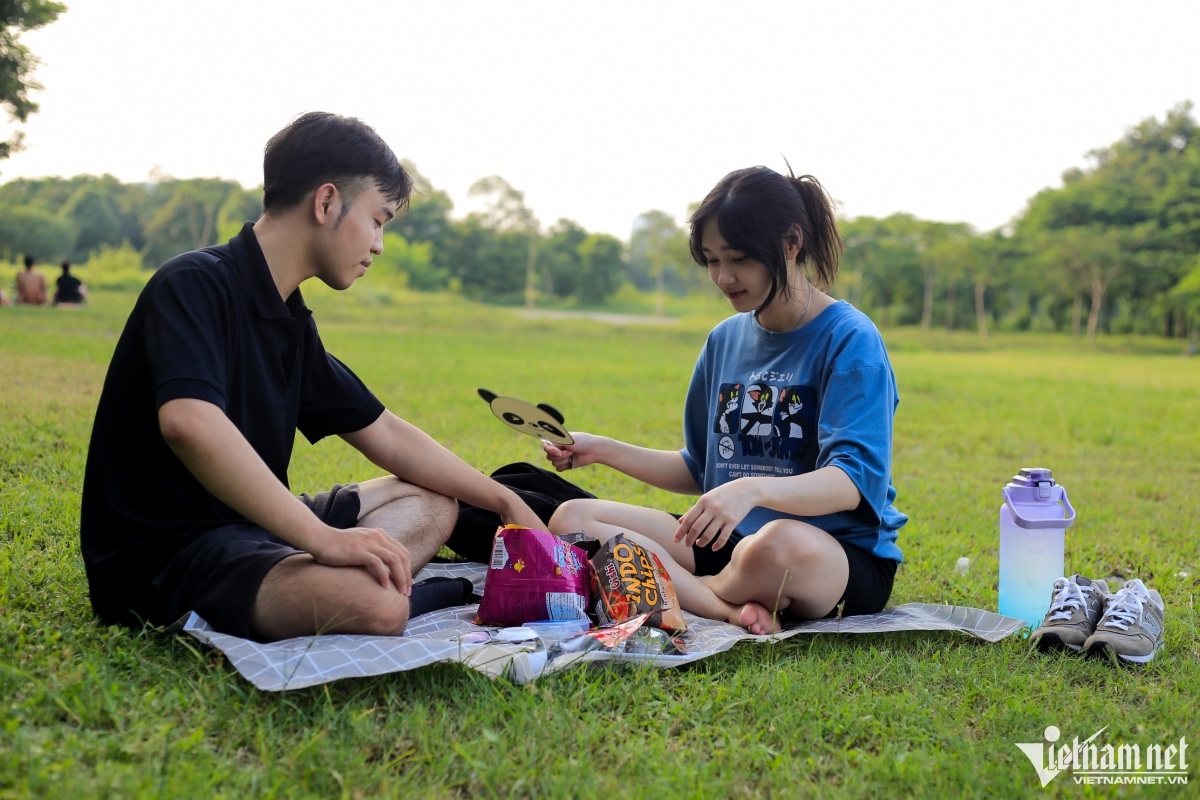 trai bat, nuong thit an uong ngoai troi ngay quoc khanh hinh anh 10