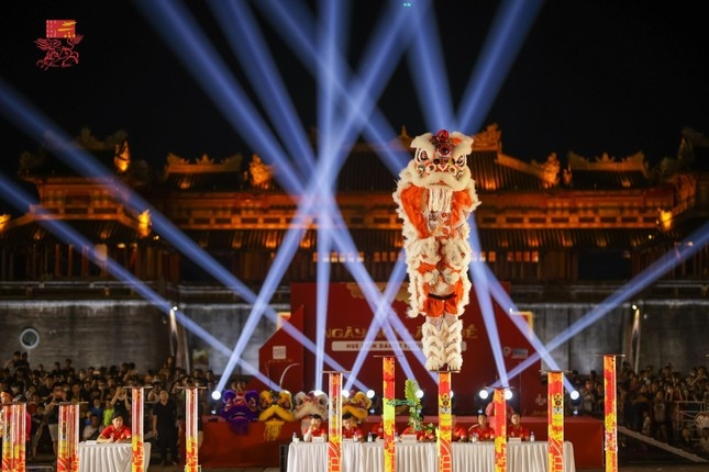 Lion dance festival excites crowds in Thua Thien-Hue