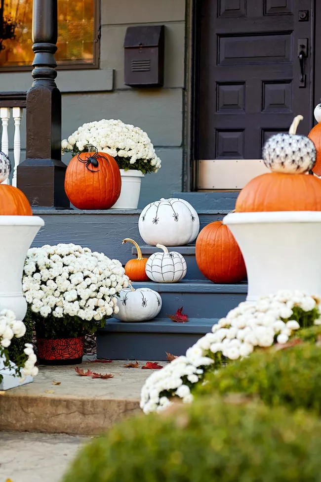 cach sang tao de trang tri nhung chau hoa cuc mua thu truoc them nha hinh anh 4