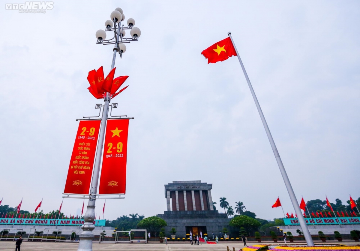 ba dinh square hosts flag raising ceremony to mark national day picture 14