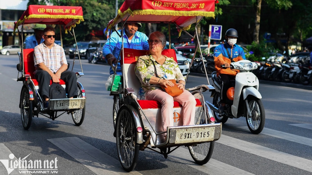 hanoi and ho chi minh city sees uptick in foreign visitors picture 7