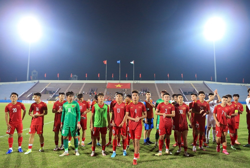 u20 viet nam hoa u20 palestine, hlv Dinh the nam thang tay loai 10 cau thu hinh anh 1