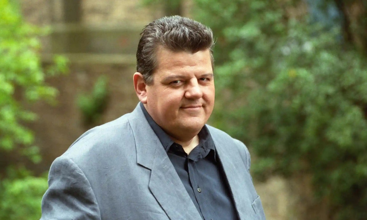 nhung dau an trong su nghiep cua robbie coltrane tu james bond den harry potter hinh anh 12