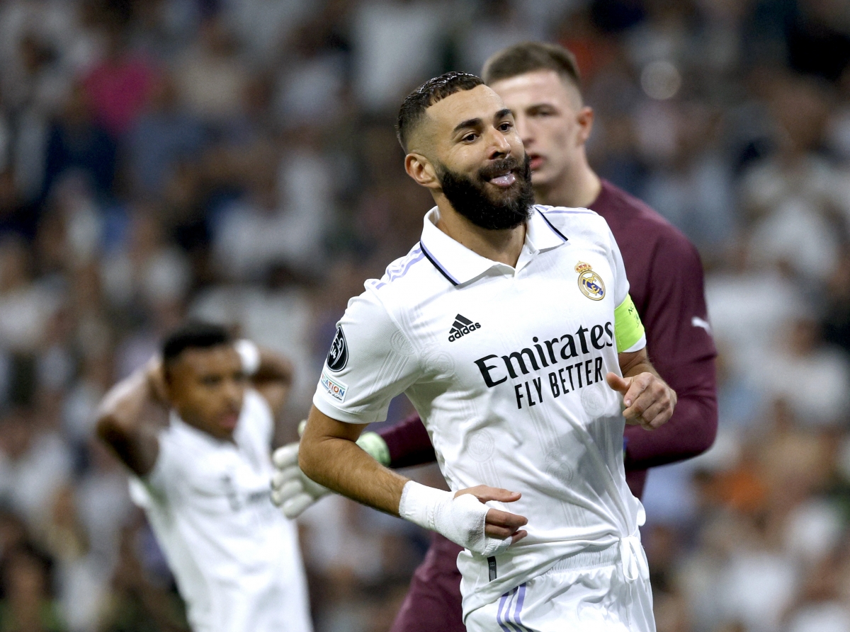 benzema vo duyen kho tin, real madrid thang sat nut shakhtar hinh anh 24