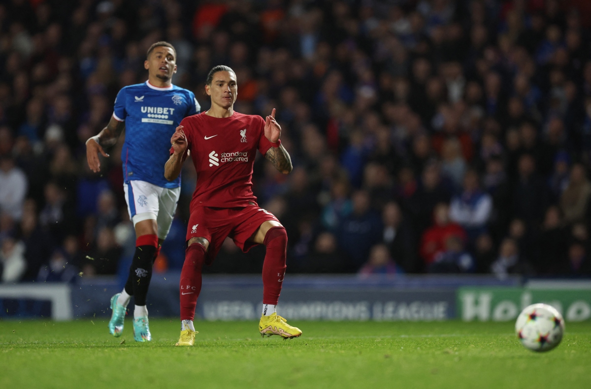 Dai thang rangers nho hat-trick cua salah, liverpool tien gan vong 1 8 hinh anh 6