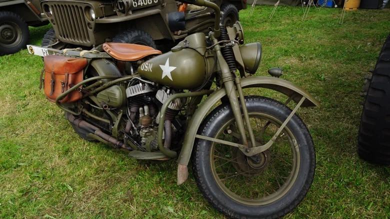 Mô hình HarleyDavidson 1946 tự chế độc nhất y hệt xe thật ở Hà Nội