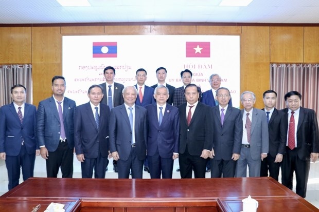 vietnamese and lao peace committees build stronger ties picture 1