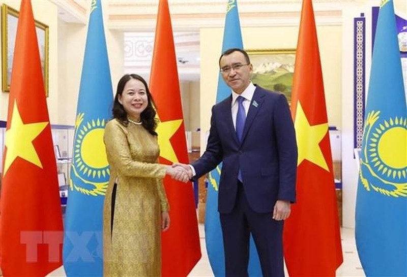 vice president welcomed in kazakhstan for cica 6 picture 1