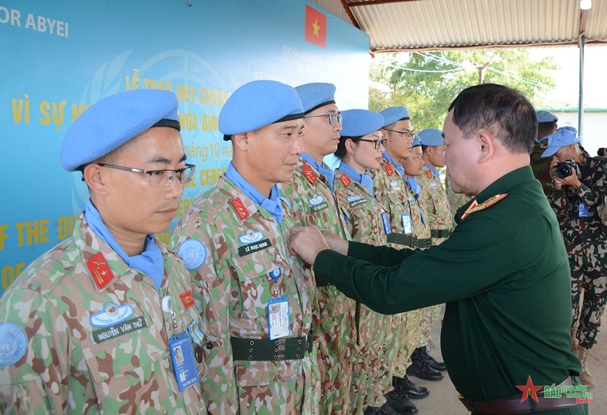 vietnamese peacekeepers honoured with un peacekeeping medals picture 1 vietnamese peacekeepers honoured with un peacekeeping medals picture 1