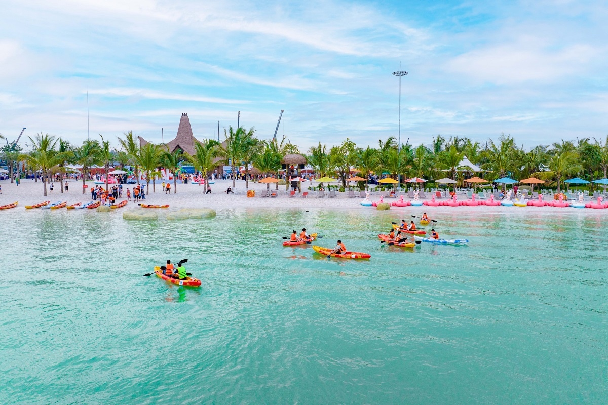 Bùng nổ cảm xúc tại sự kiện khai trương Vịnh biển Bốn mùa Paradise Bay