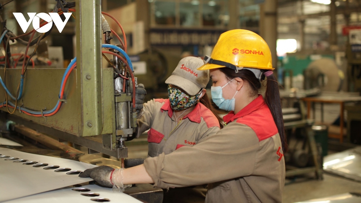 Vietnam GDP growth likely to hit 8% this year in base-case scenario