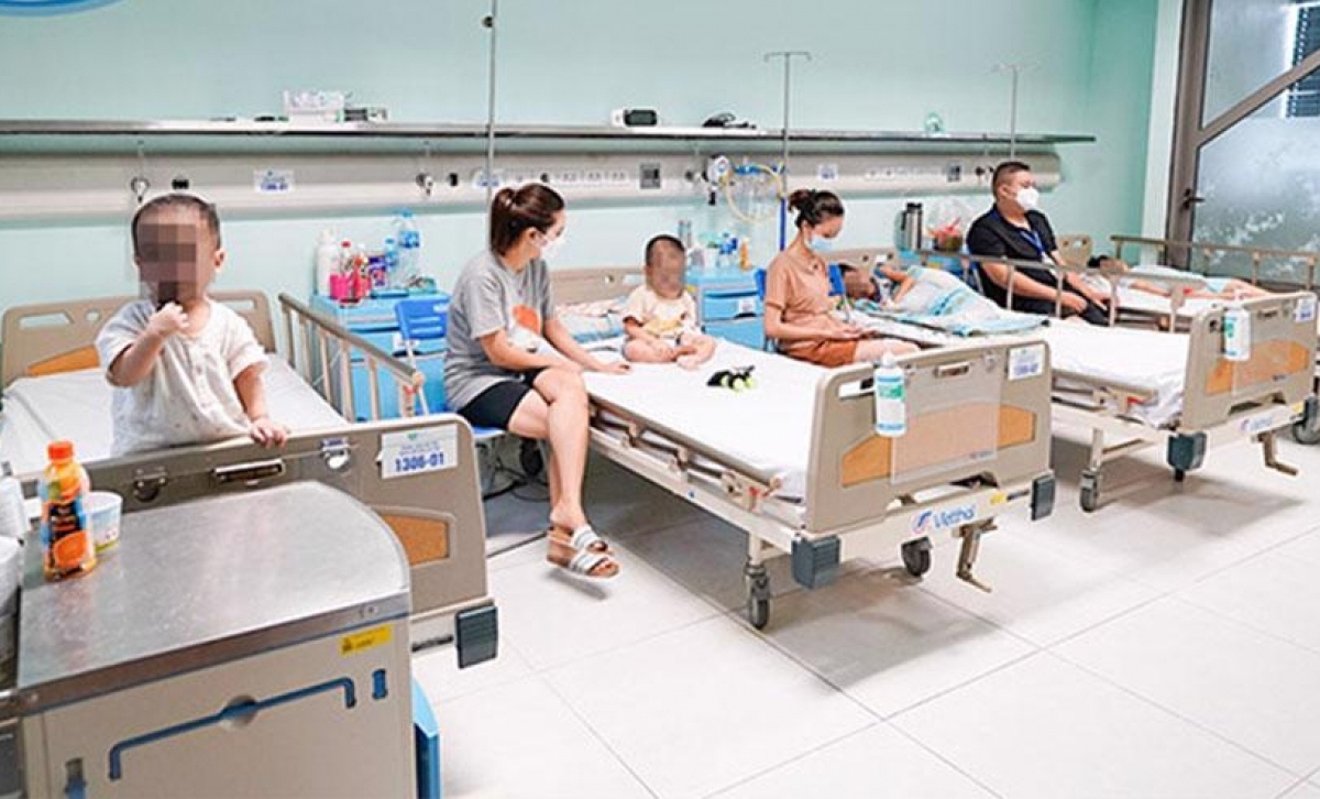 hanoi hospitals cope with multiple disease outbreaks picture 1