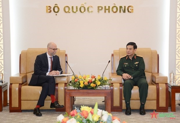 vietnam, canada seeks to strengthen defence cooperation picture 1