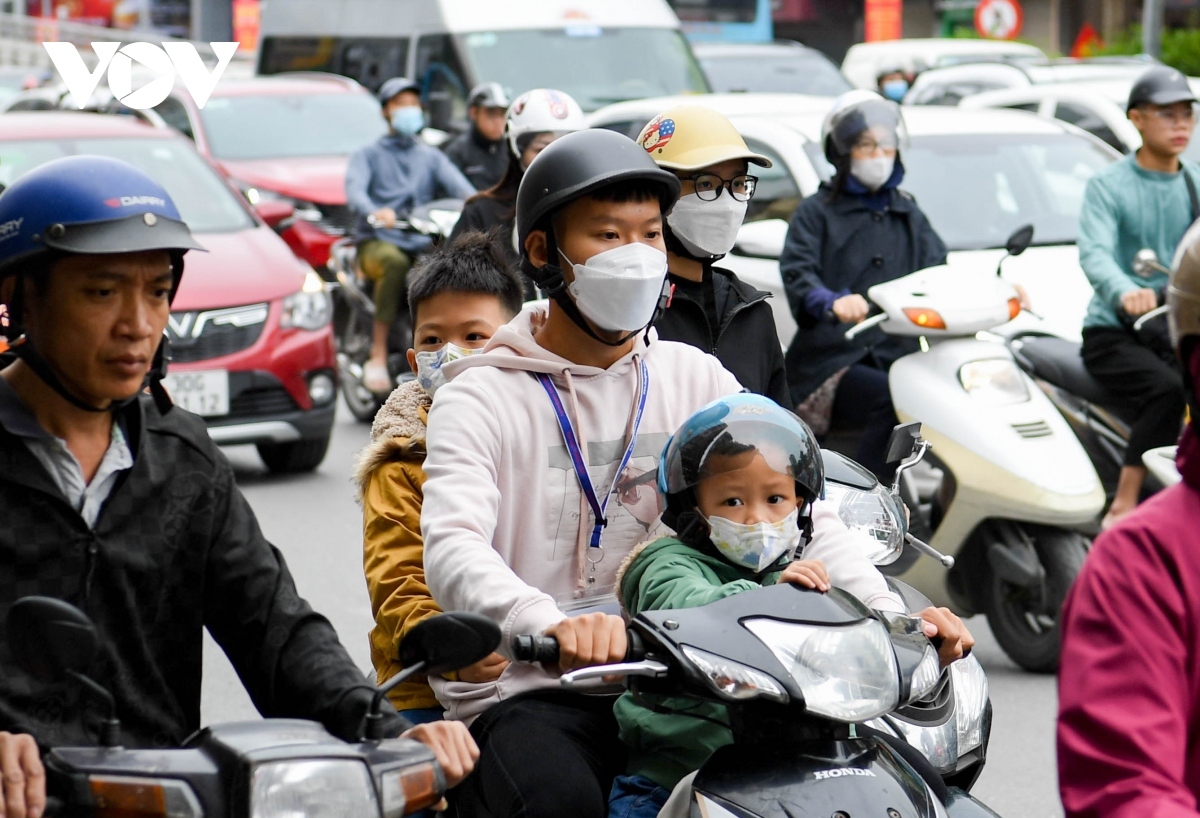 hanoi welcomes first cold period as winter emerges picture 5