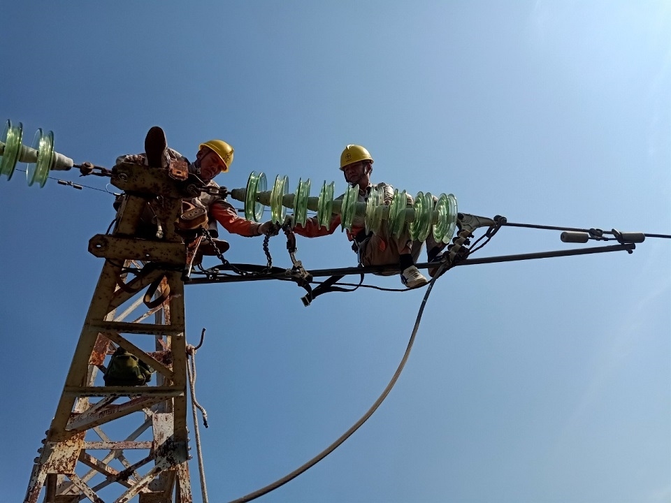 tổng công ty Điện lực miền bắc dẫn đầu evn về sản xuất điện thương phẩm hình ảnh 4 tong cong ty Dien luc mien bac dan dau evn ve san xuat dien thuong pham hinh anh 4