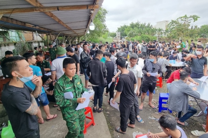 over 800 vn citizens tricked into cambodia casinos wish to return home picture 1 over 800 vn citizens tricked into cambodia casinos wish to return home picture 1