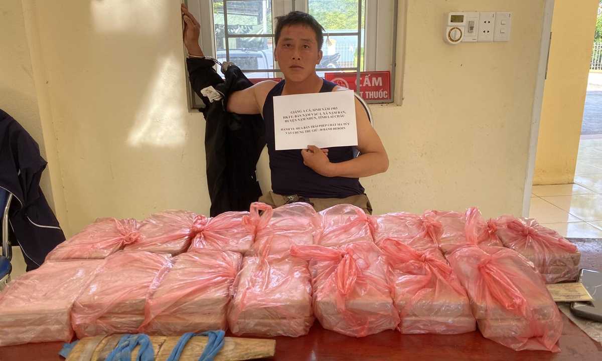Biểu dương, khen thưởng Ban chuyên án vụ bắt 30 bánh heroin ở Lai Châu