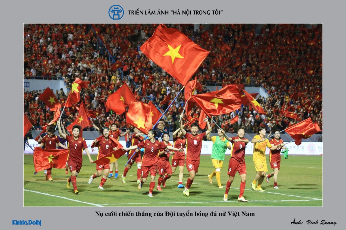  sac mau van hoa thu do trong trien lam anh ha noi trong toi 2022 hinh anh 3