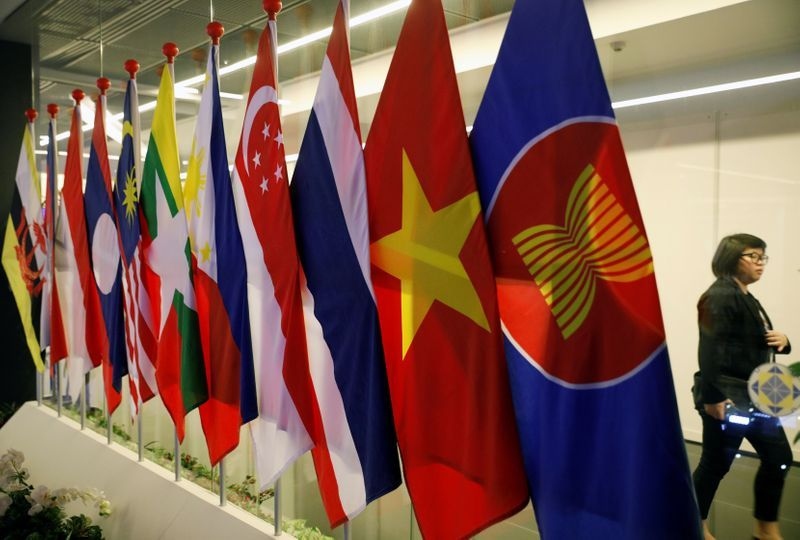Việt Nam Trong Khối ASEAN  21 Năm Nhìn Lại Cận Cảnh Trong Vấn đền Dạy  Tiếng Anh  EIV Education