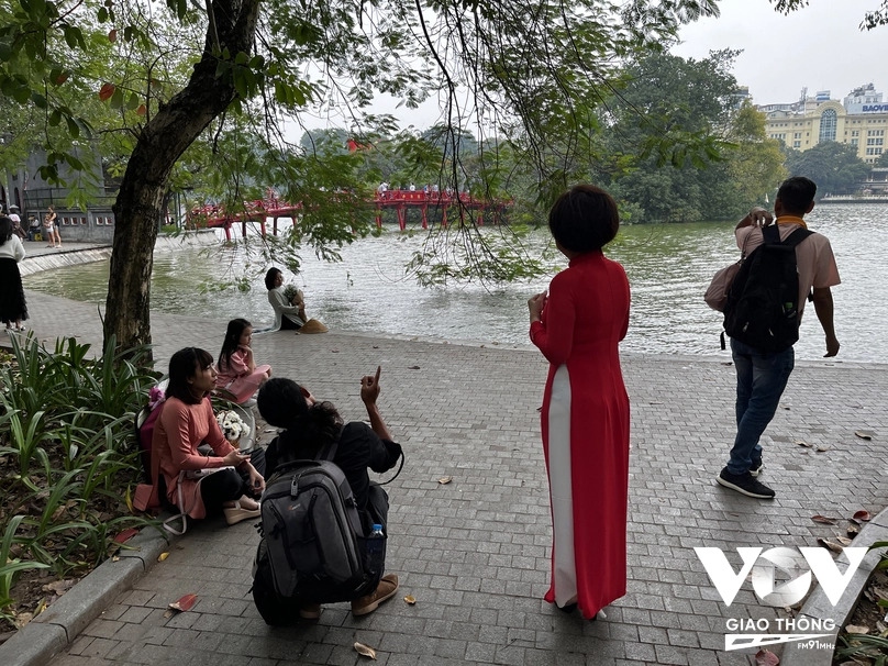 ha noi mua check-in hinh anh 2