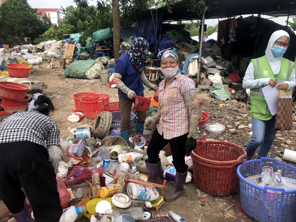 Informal female labourers - a force for plastic waste management in Vietnam
