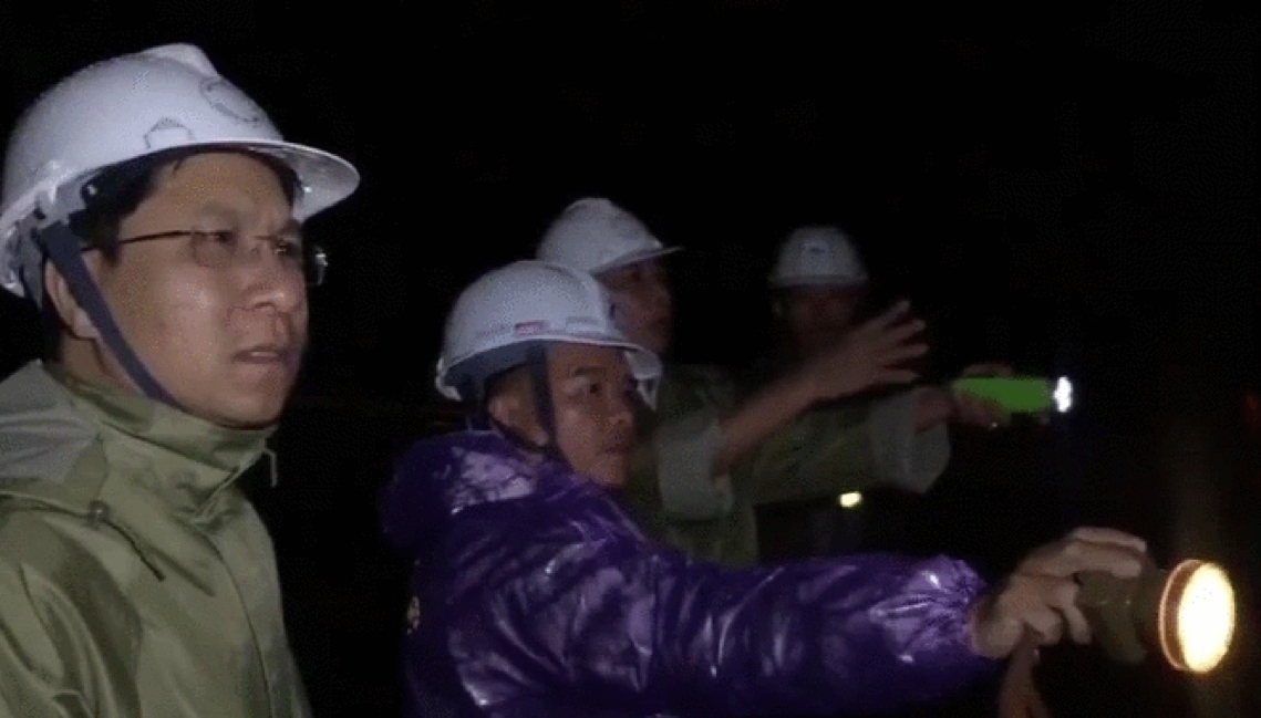 landslide buries part of vietnam hydropower plant, rescue work underway picture 1