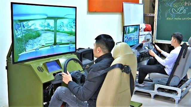 Từ 18 tăng phí thi sát hạch bằng lái xe  Đài Phát thanh  Truyền hình Lào  Cai