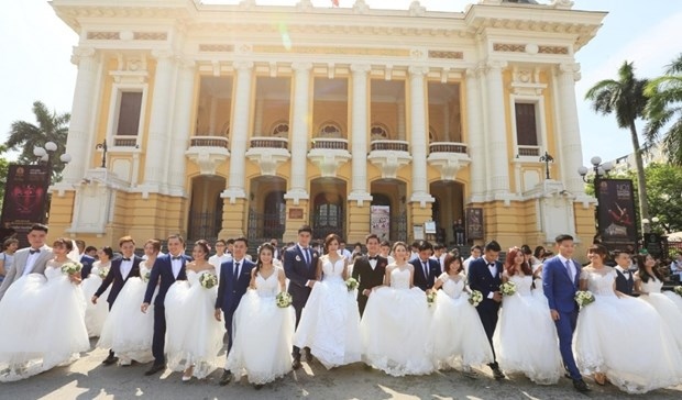 hanoi to hold mass wedding for 30 couples picture 1