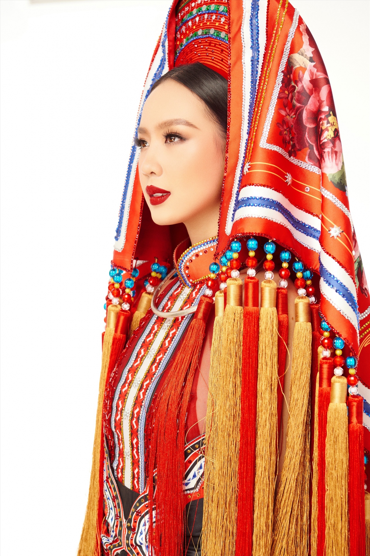 bao ngoc shines in miss intercontinental s national costume competition picture 9