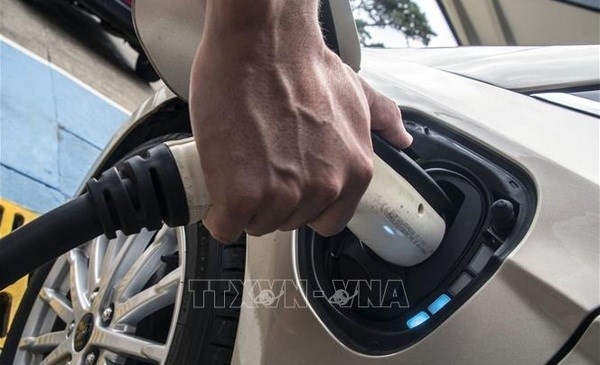 efforts needed to encourage travellers to use e-vehicles picture 1