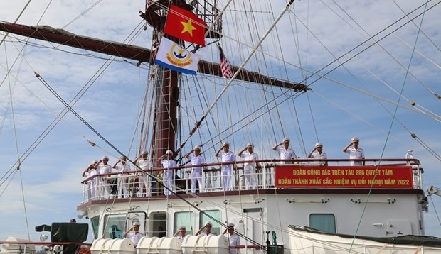 vietnamese navy ship arrives at lumut port, beginning malaysian visit picture 1
