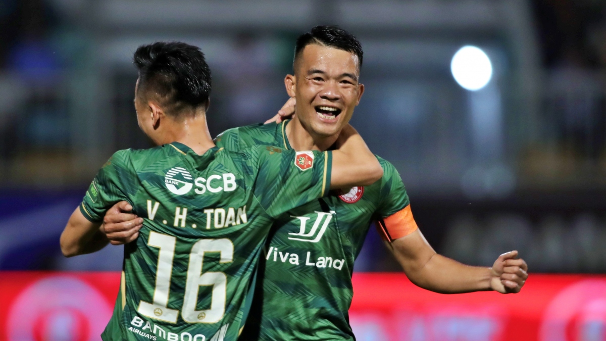 sau vong 18 v-league 2022 ha noi fc nhan qua tu cac doi thu hinh anh 2